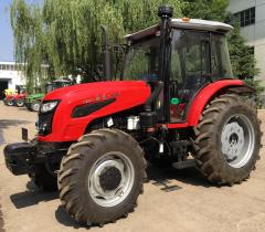 LT1004 Tracteur